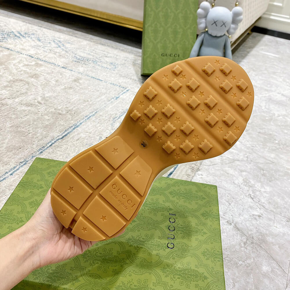 Rhyton sneaker with  25