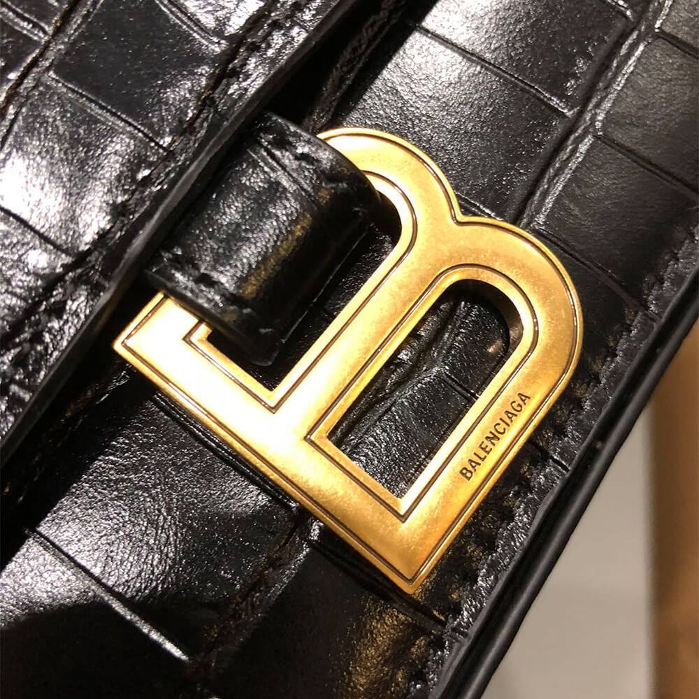 Balenciaga Women s Crush Chain Bag Medium(HIGH-END GRADE)