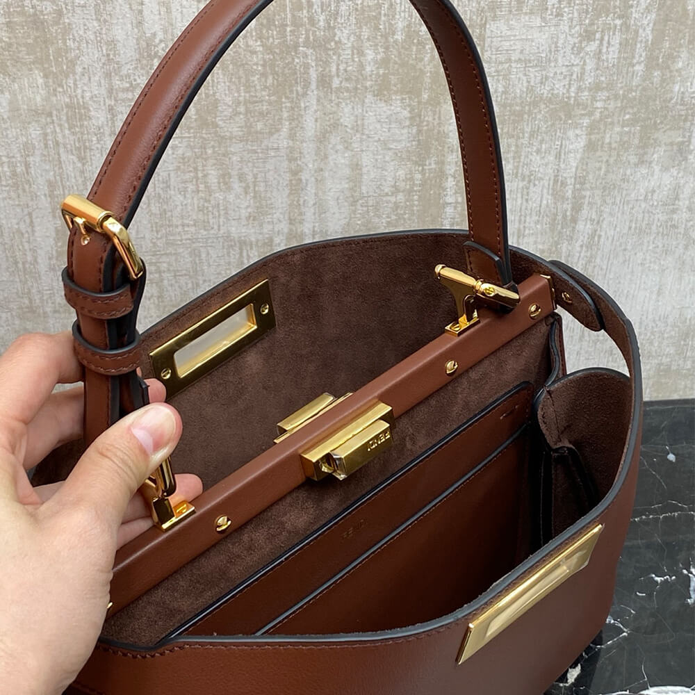 FENDI Peekaboo Soft Medium(HIGH-END GRADE)