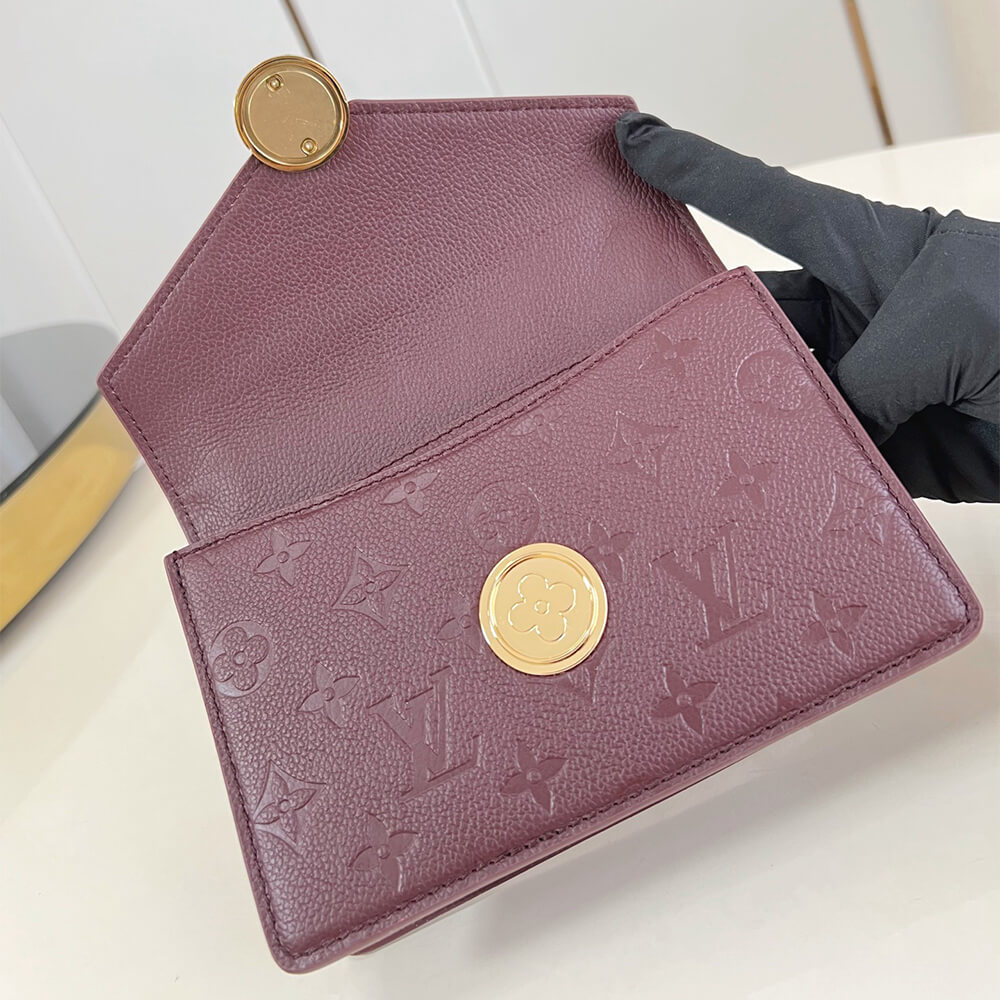 LV Wallet On Chain Rosy