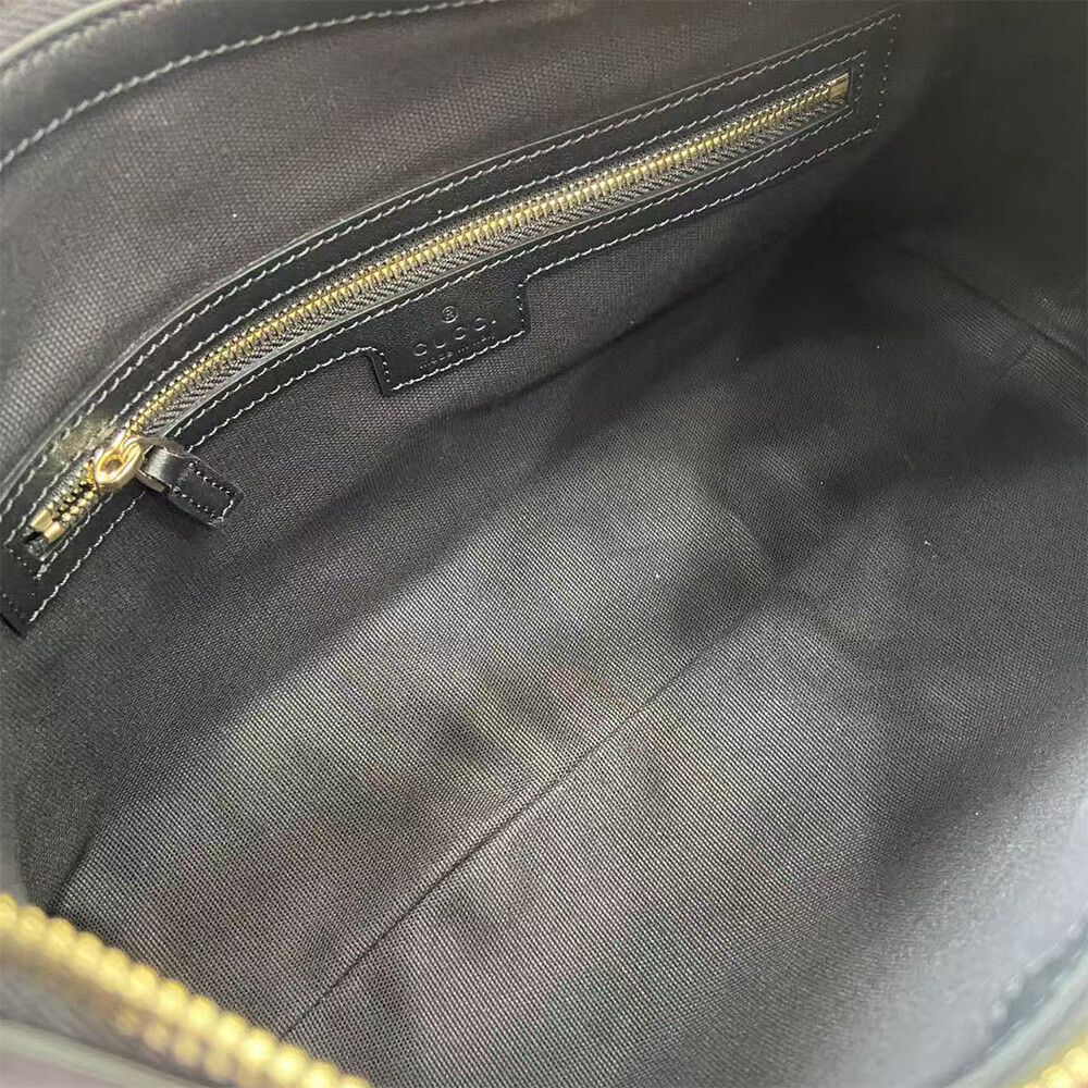 GG Emblem medium shoulder bag