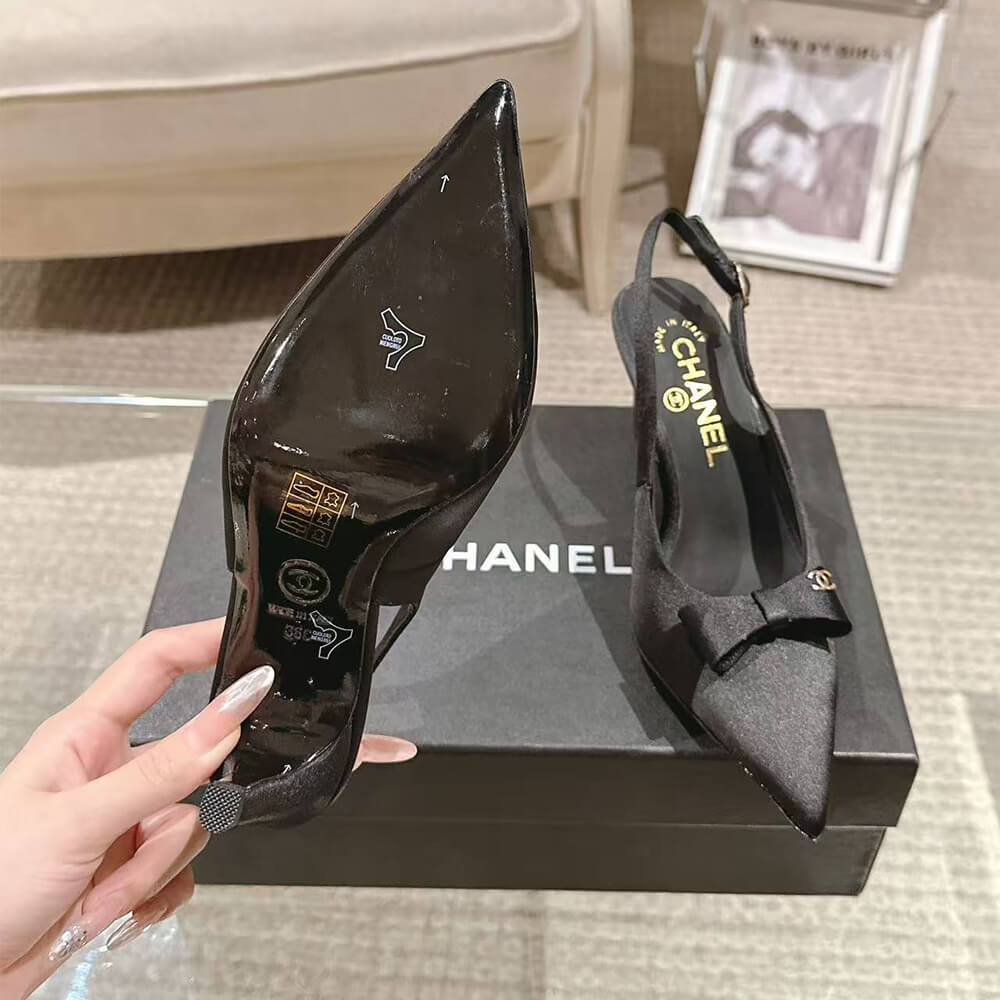 CHANEL Slingbacks