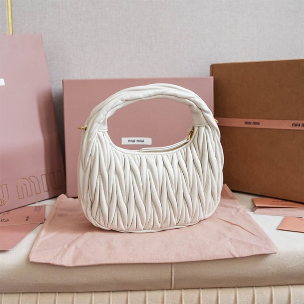 Small Wander matelasse nappa leather hobo bag(HIGH-END GRADE)